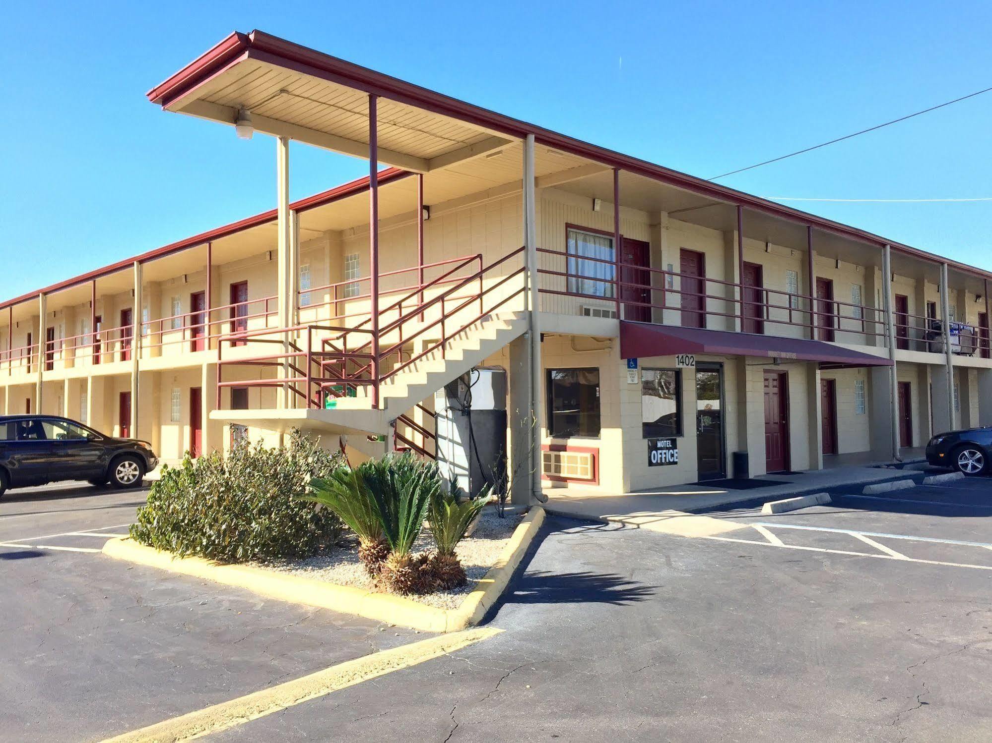 Budget Inn Tallahassee Exterior photo